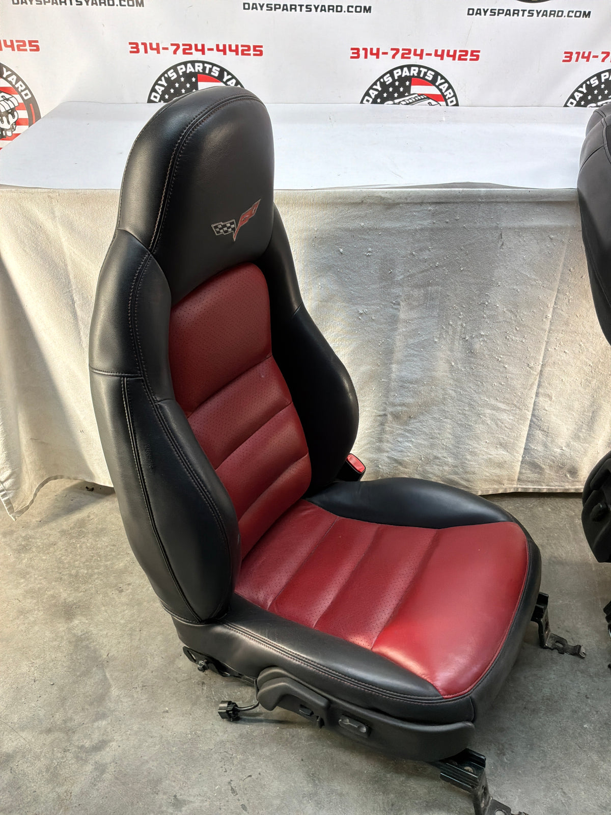 2007 Chevy C6 Corvette Convertible Seats RH & LH Front Seats OEM Red & Black