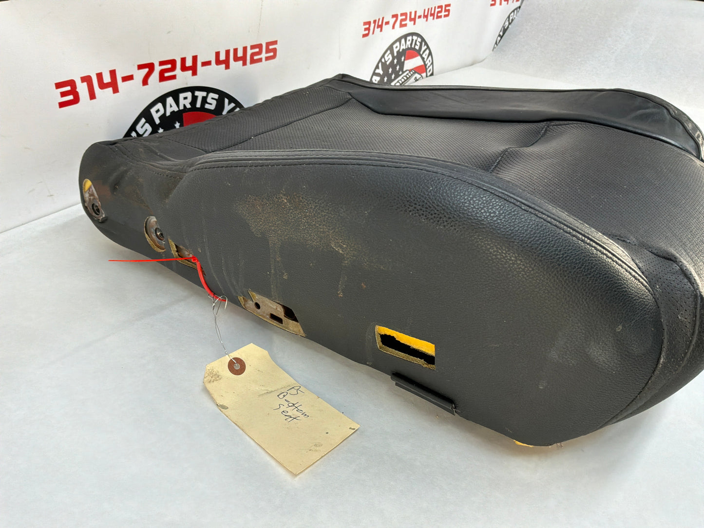 2008 Pontiac G8 Base RH Passenger Front Lower Bottom Seat Cushion OEM