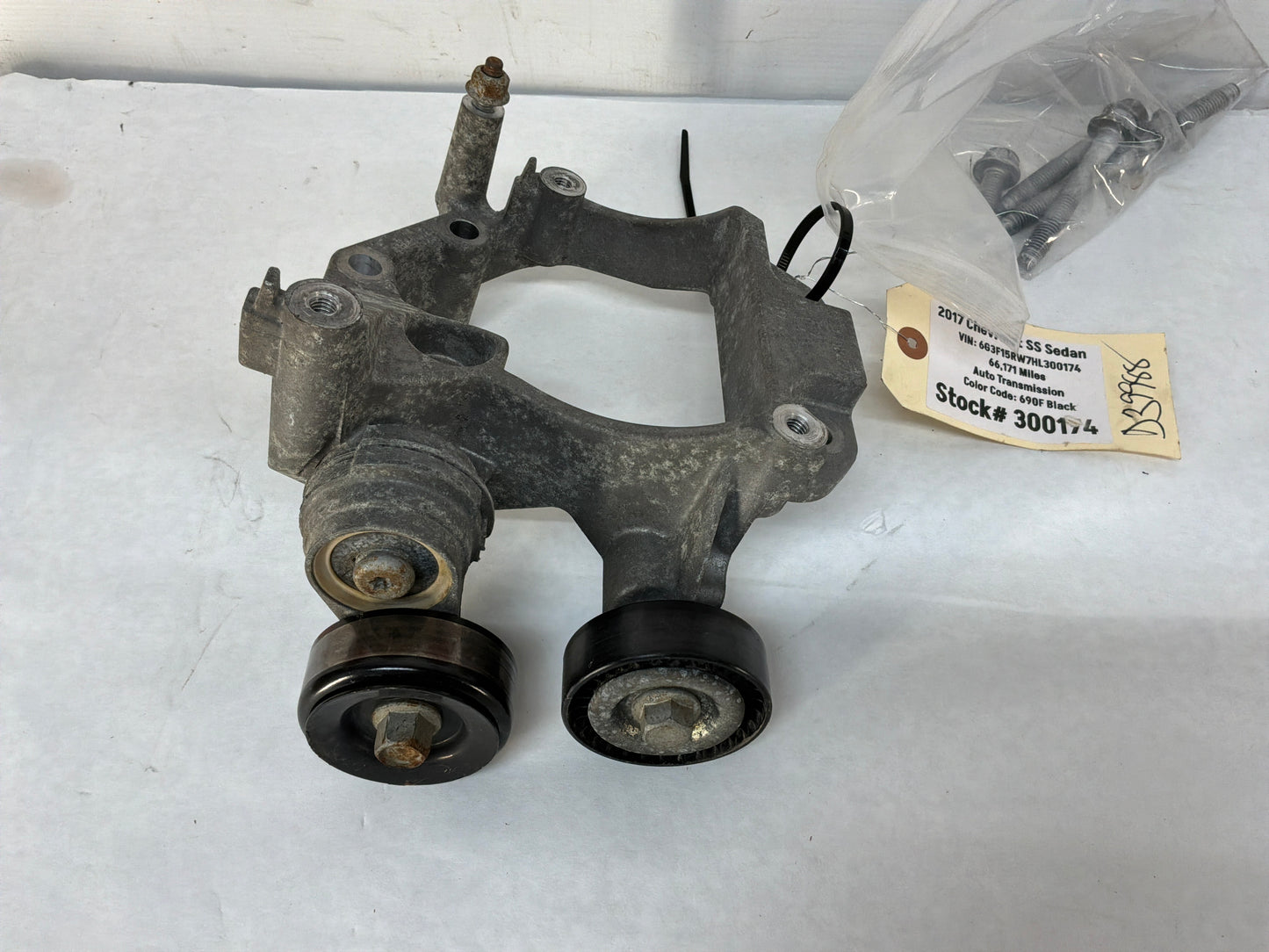 2017 Chevy SS Sedan AC A/C Air Conditioner Compressor Bracket w/ Hardware OEM