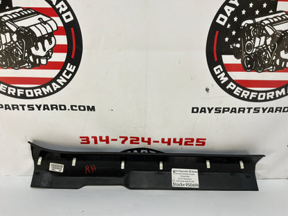 2014 Chevy SS Sedan RH Passenger Front Interior Carpet Retainer Sill Moldings Trim OEM