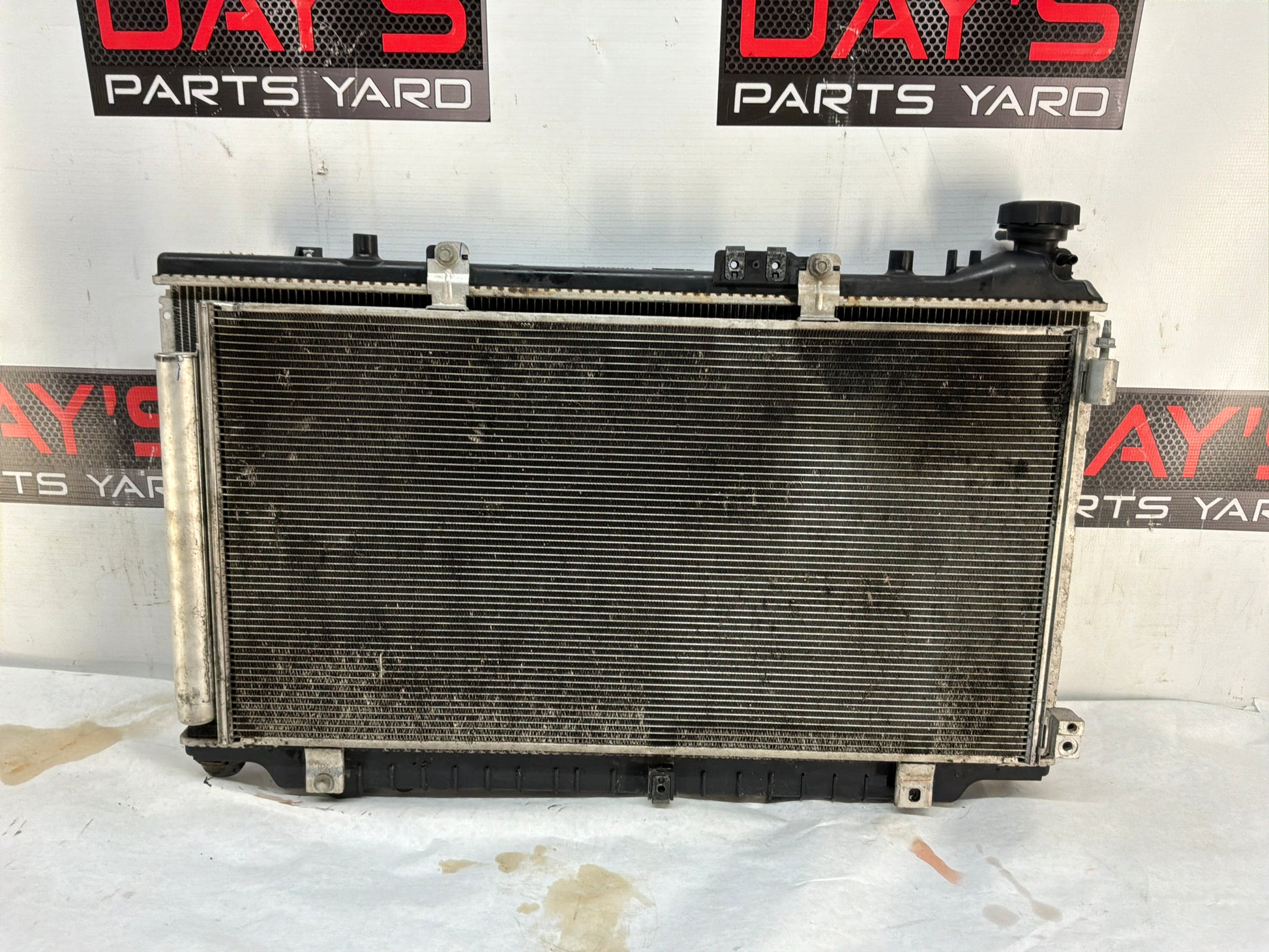 Radiator and cond - Day's Parts Yard