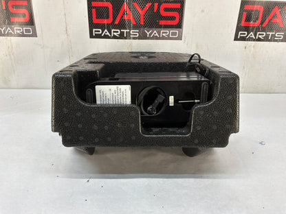 2008 Pontiac G8 GT Complete Tire Air Inflator Compressor Sealant Foam OEM