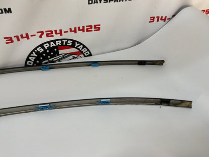 2006 Pontiac GTO RH & LH Roof Panel Joint Finish Trim Molding OEM