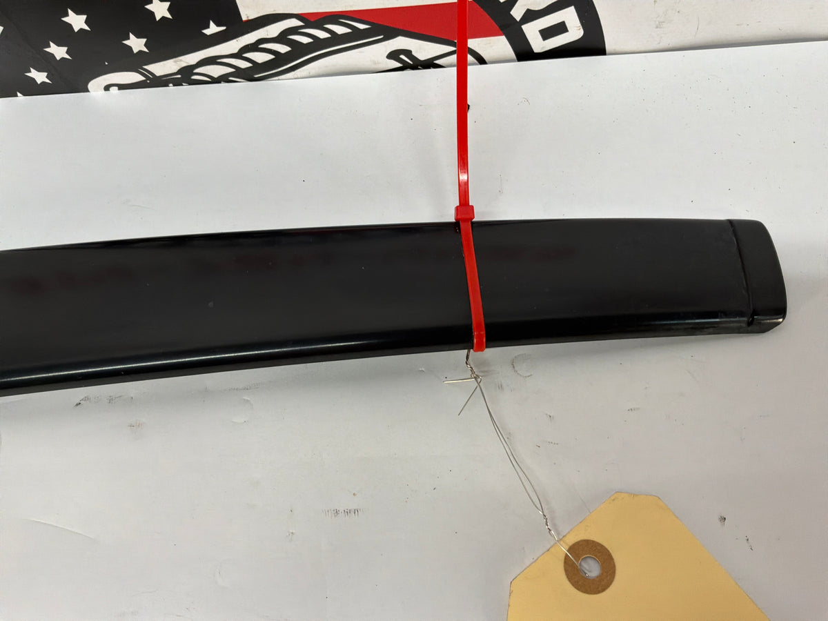 2006 Pontiac GTO RH Passenger Exterior B Pillar Window Trim Cover OEM
