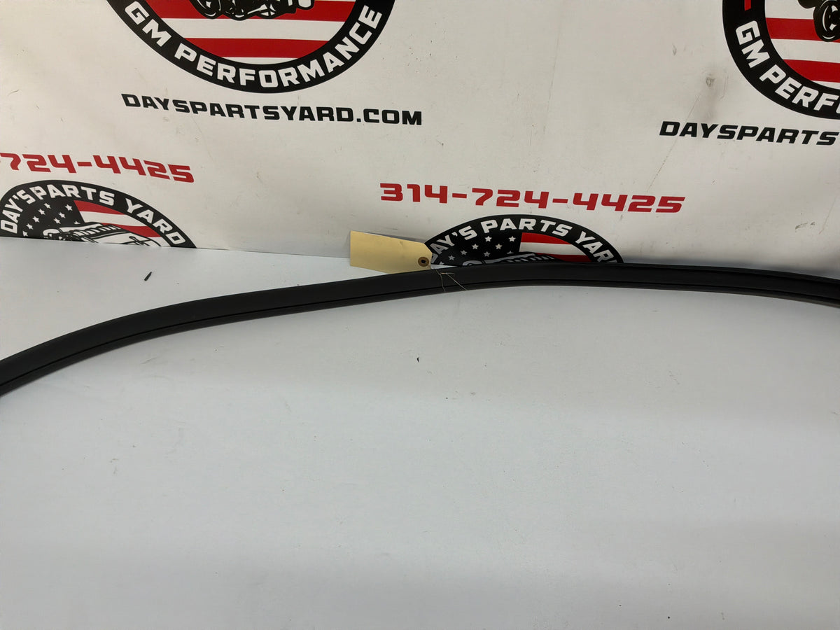 2014 Chevy SS Sedan LH Driver Front Door Weather Strip Rubber Seal OEM