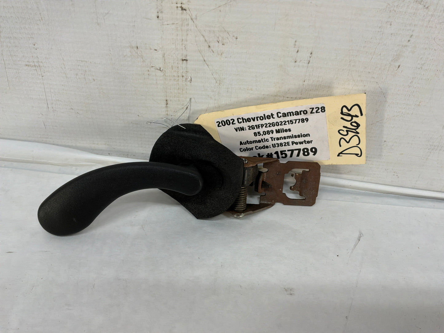 Lh interior door handle - Day's Parts Yard