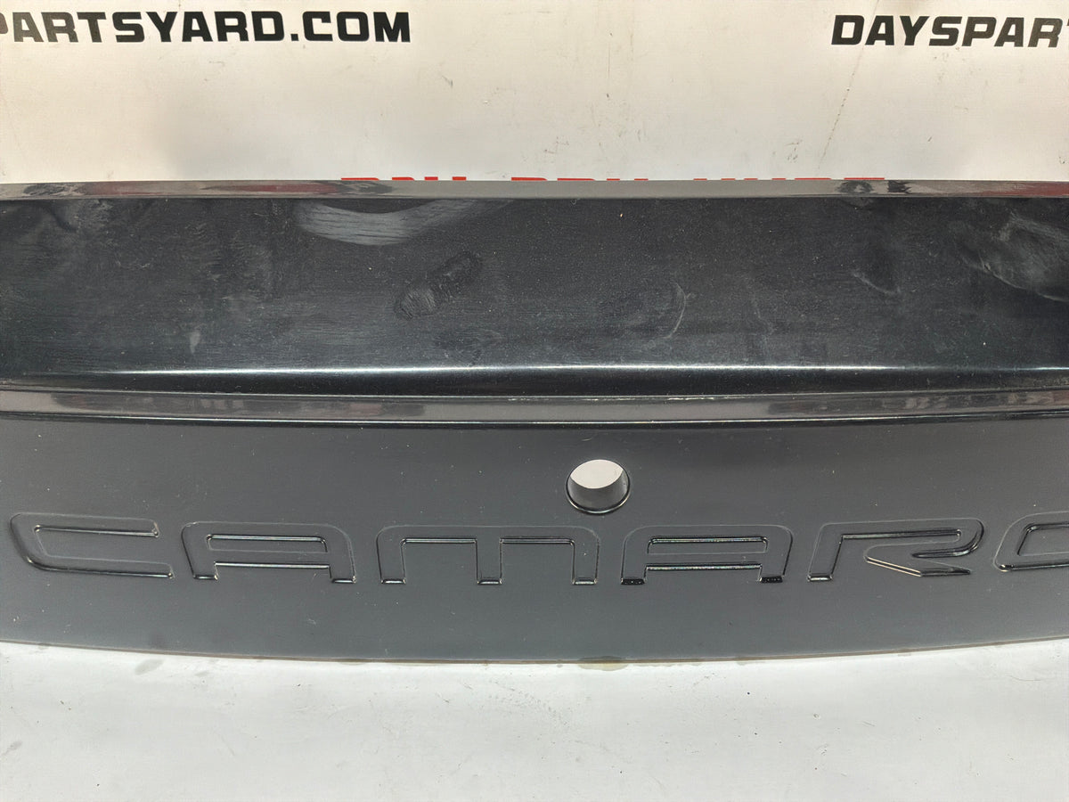 2002 Chevy Camaro Z28 Berger Taillight Tail Light Finish Panel Trim OEM