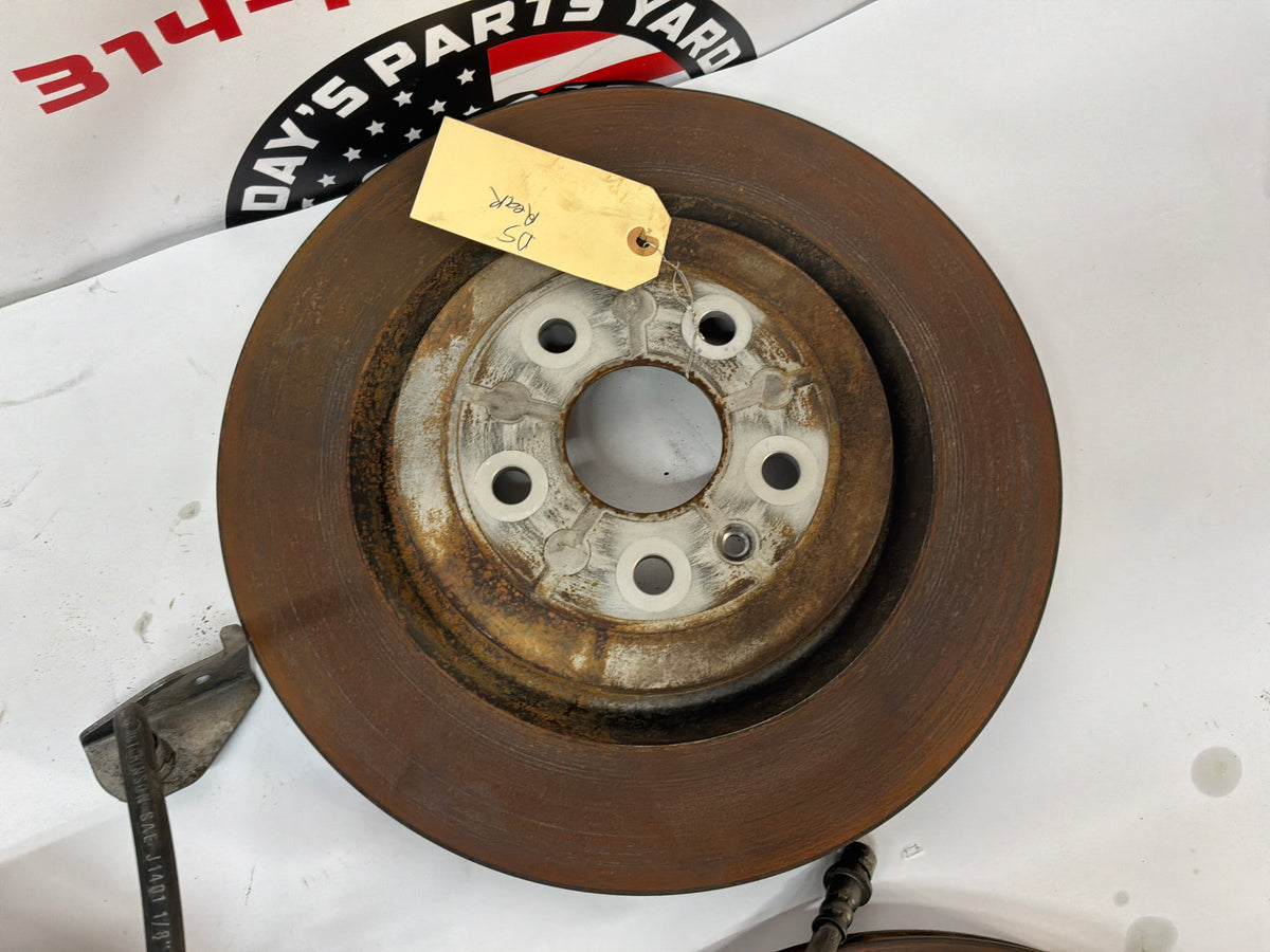 2013 Chevy Camaro 1LE Brembo Brake Calipers & Rotors Front and Rear OEM
