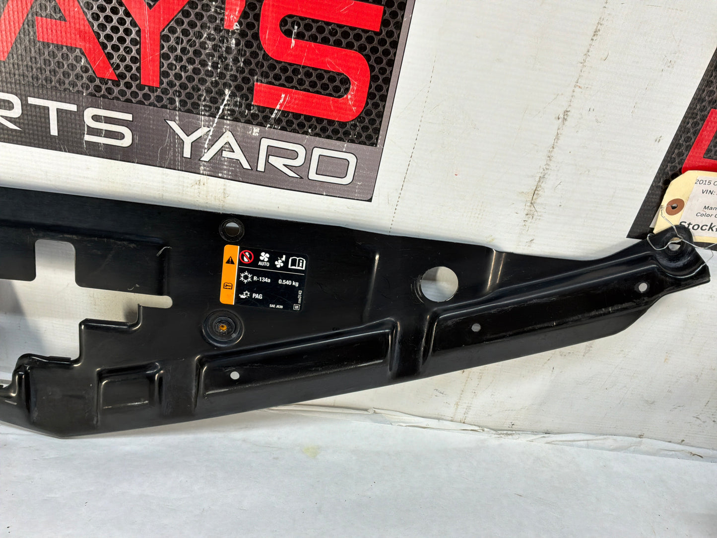 2015 Chevrolet Camaro SS 1LE Front Bumper Fascia Upper Support Bracket Brace OEM
