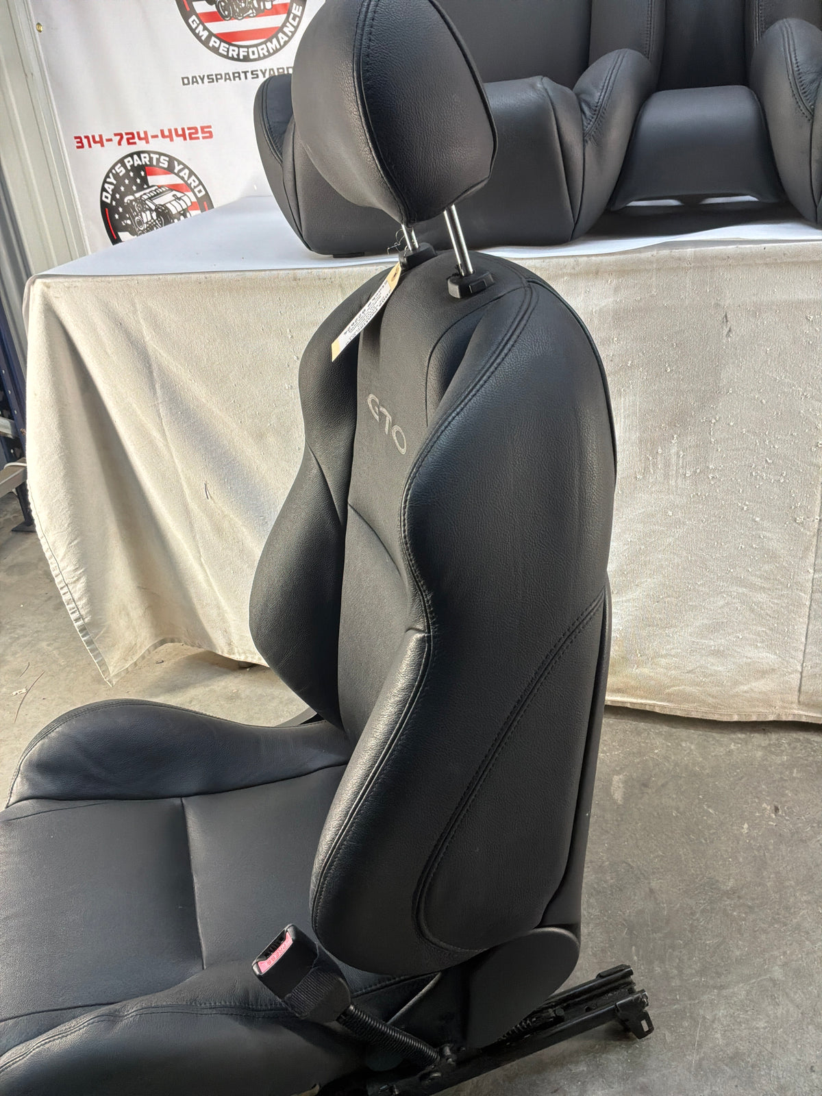 2006 Pontiac GTO Black Leather Front and Rear Seats Set OEM