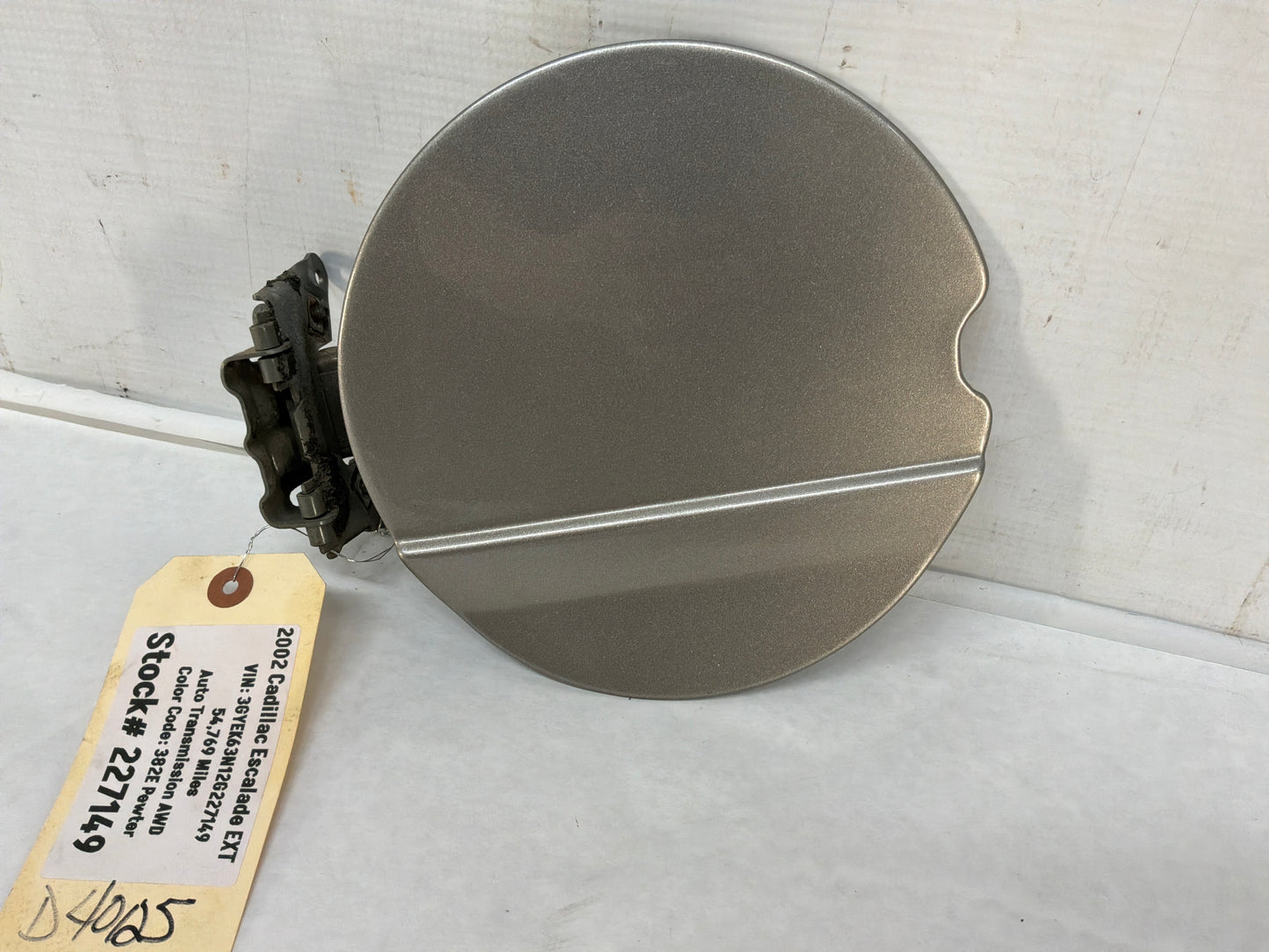 2002 Cadillac Escalade EXT Fuel Filler Door Lid OEM