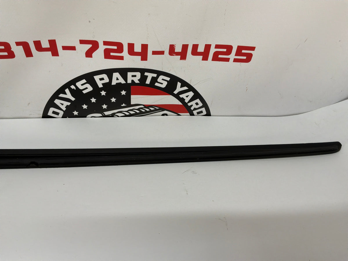 2014 Chevy SS Sedan RH & LH Windshield Window Molding Trim Moldings NEW OEM
