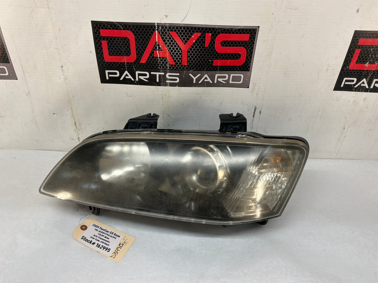 2009 Pontiac G8 Base LH Driver Headlights Head Light Lamps OEM - Day's Parts Yard