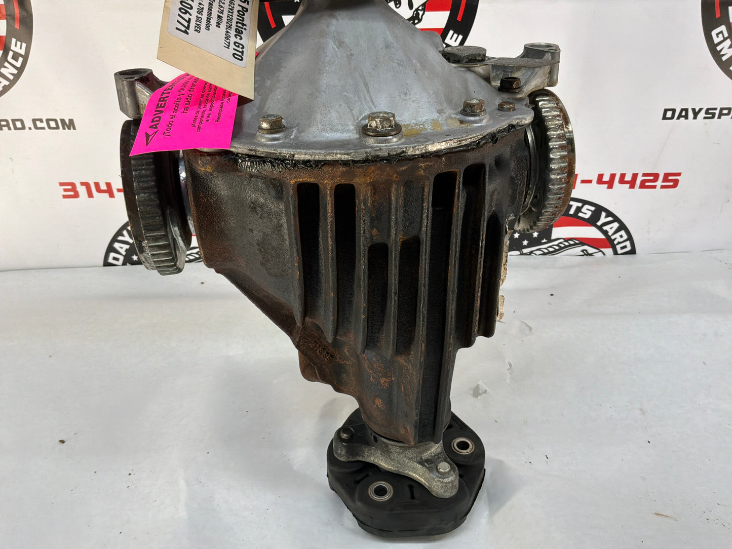 2005 Pontiac GTO Rear End Rearend Carrier Axle Differential 3.46 LSD OEM