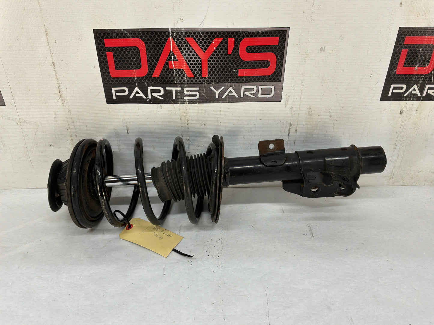 2008 Pontiac G8 GT LH Driver Front Suspension Strut Assembly OEM