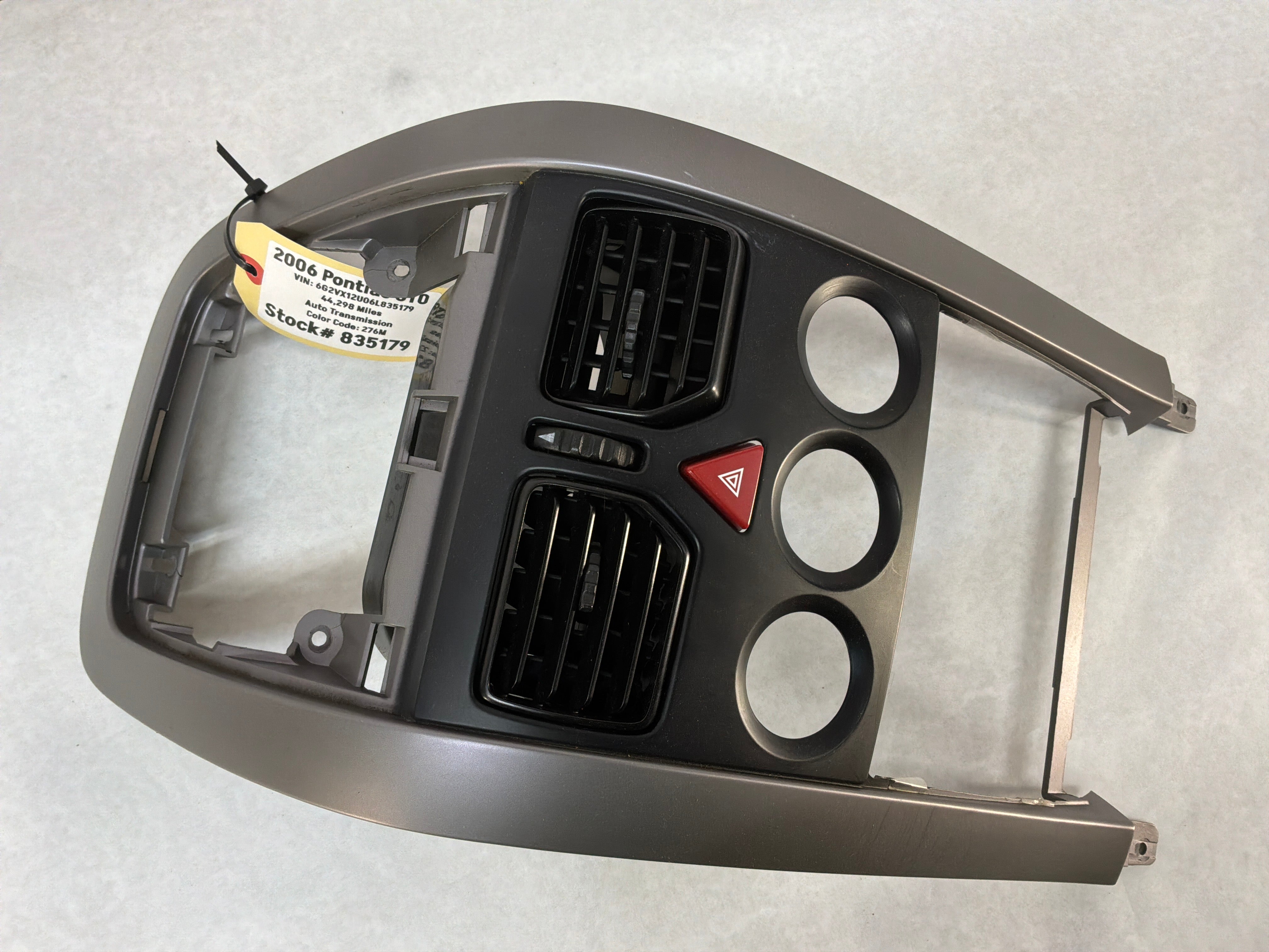 2006 Pontiac GTO Center Dash Radio HVAC Bezel Plate Panel Trim OEM