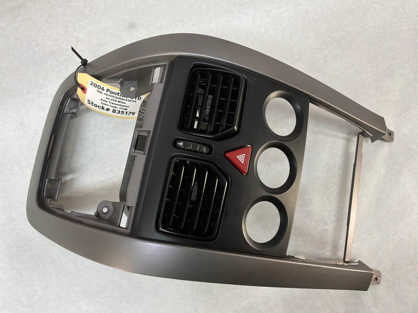 2006 Pontiac GTO Center Dash Radio HVAC Bezel Plate Panel Trim OEM
