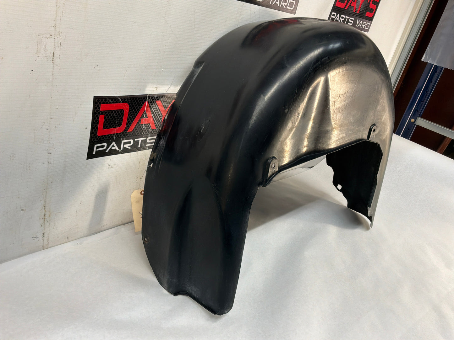 Lh rear wheel liner - Day's Parts Yard