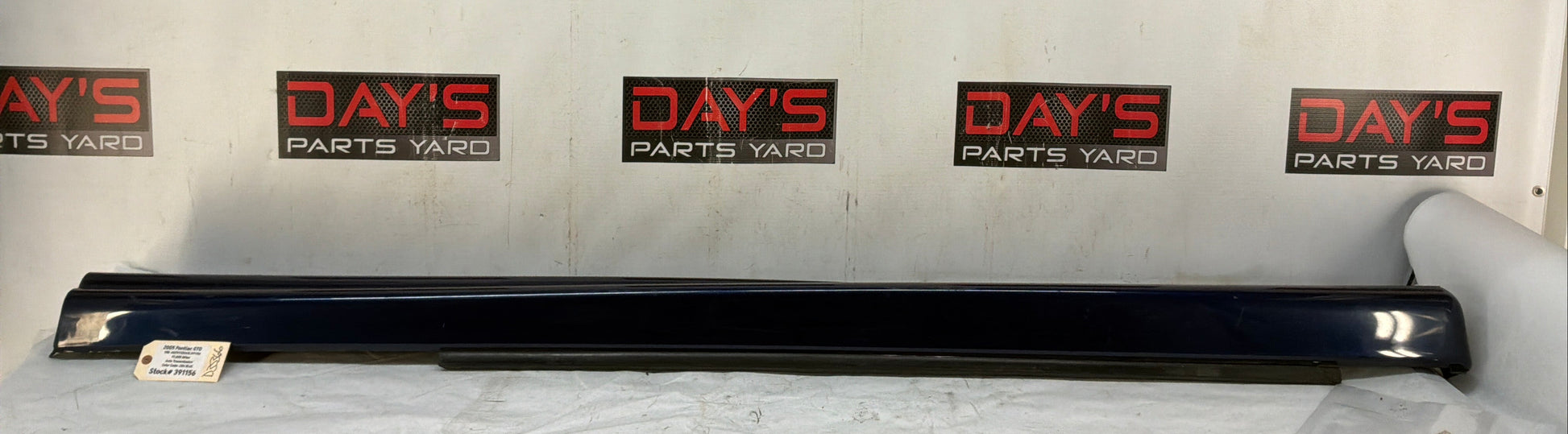 Lh rocker panel - Day's Parts Yard