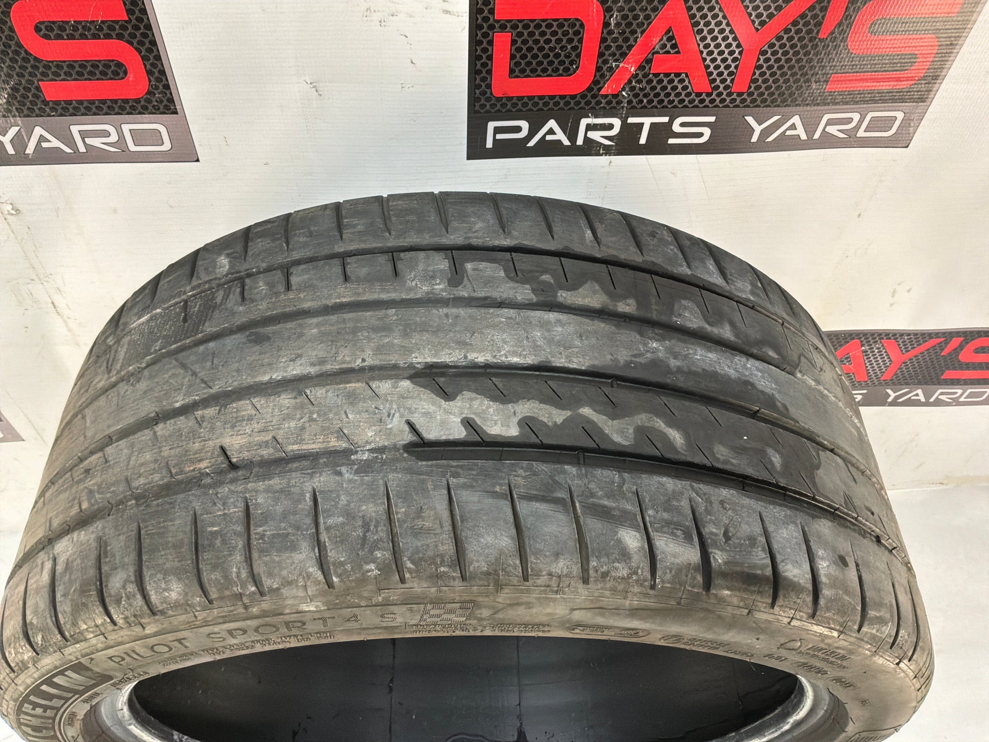 275/35ZR19 Michelin Pilot Sport All Season - Day's Parts Yard