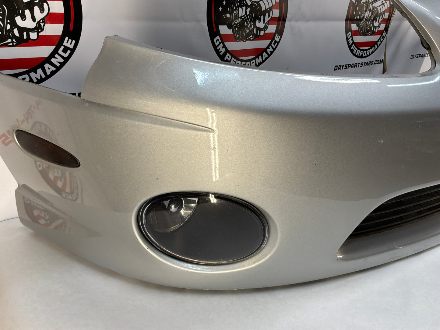 2005 Pontiac GTO Front Bumper Cover Fascia Silver OEM