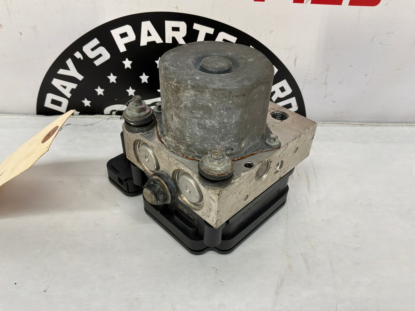 2016 Chevy Caprice PPV ABS Brake Pump Module Assembly OEM