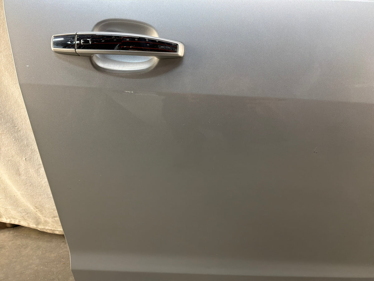2017 Chevrolet SS Sedan RH Passenger Front Exterior Door Silver OEM