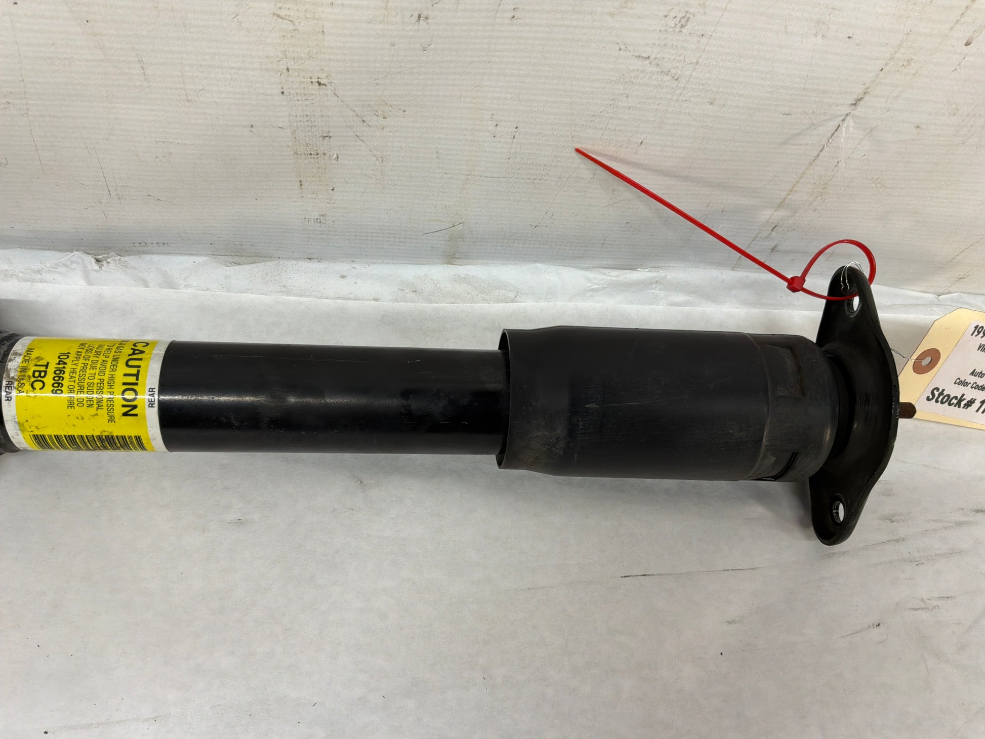 Rh rear shock - Day's Parts Yard