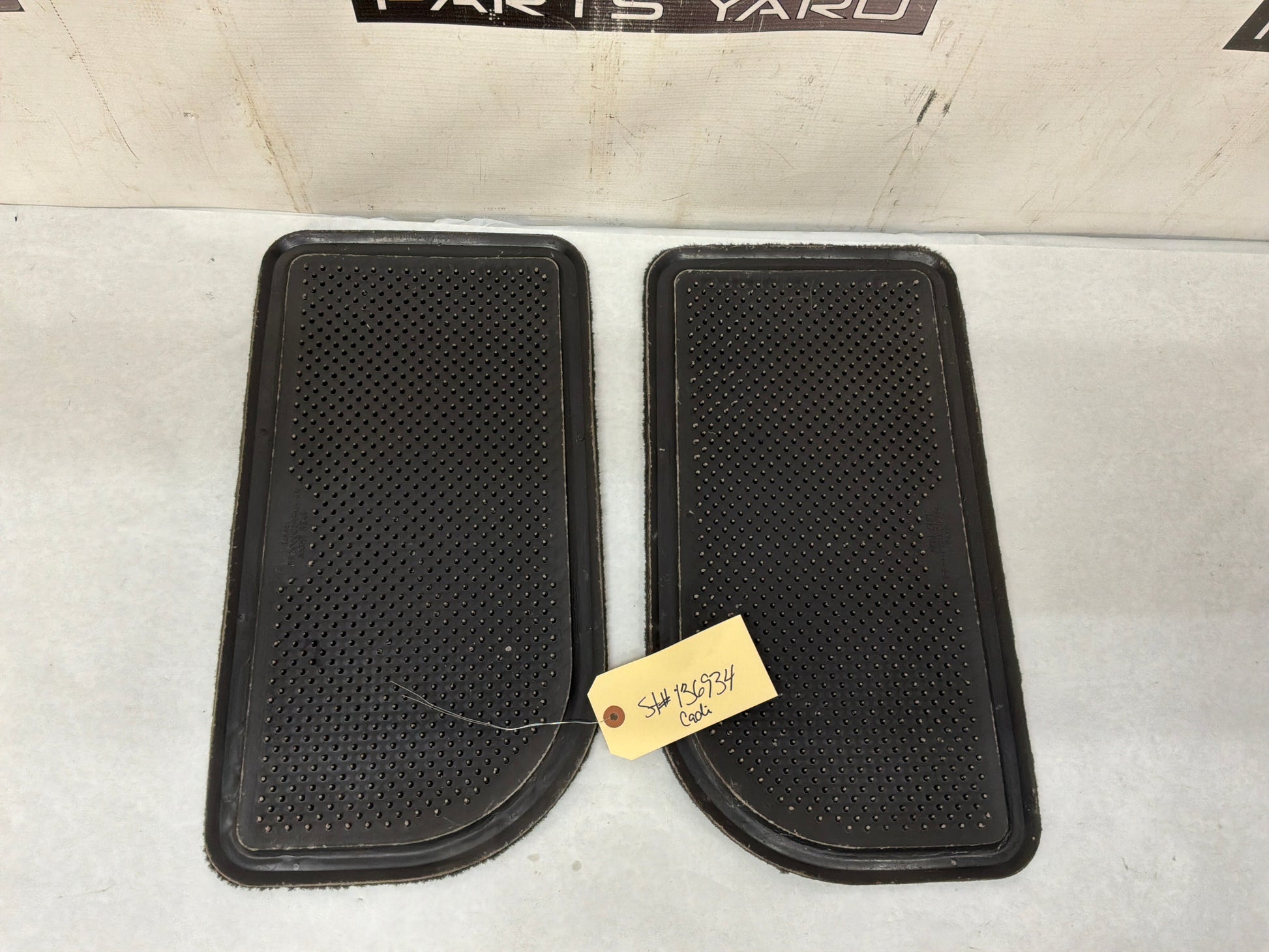 Rear floor mats - Day's Parts Yard