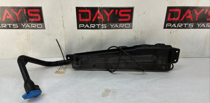 2008 Pontiac G8 GT Windshield Washer Reservoir Overflow Tank Bottle OEM