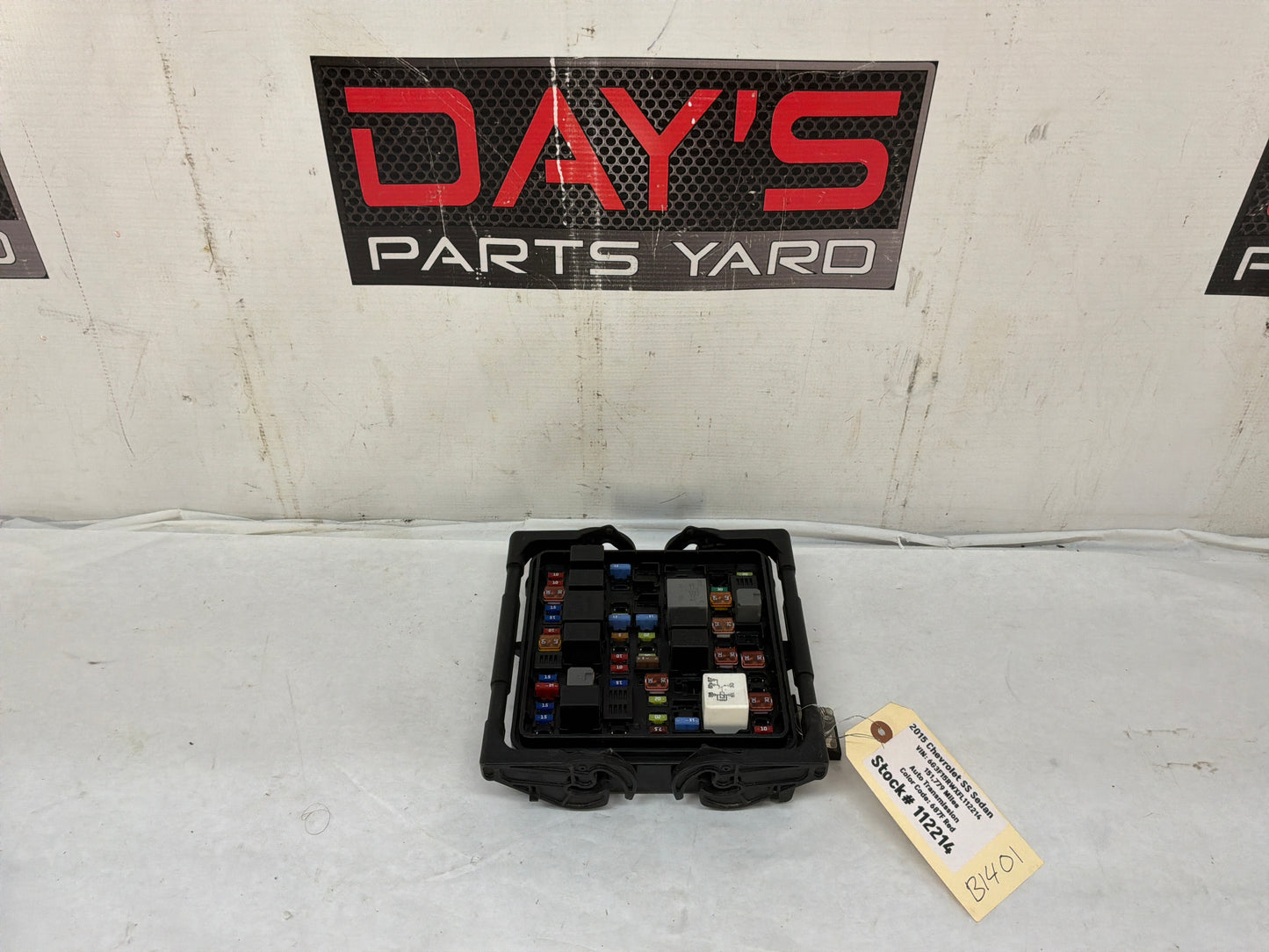 2015 Chevy SS Sedan Engine Bay Fuse Relay Wiring Wire Harness Junction Box Block OEM