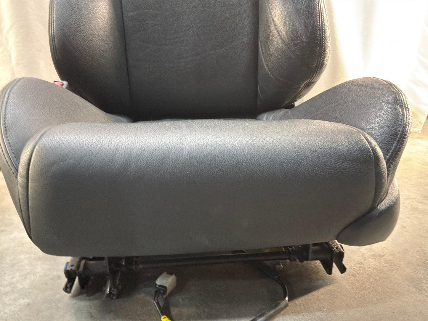 2004 Pontiac GTO Seats Fronts and Rears Black Leather OEM