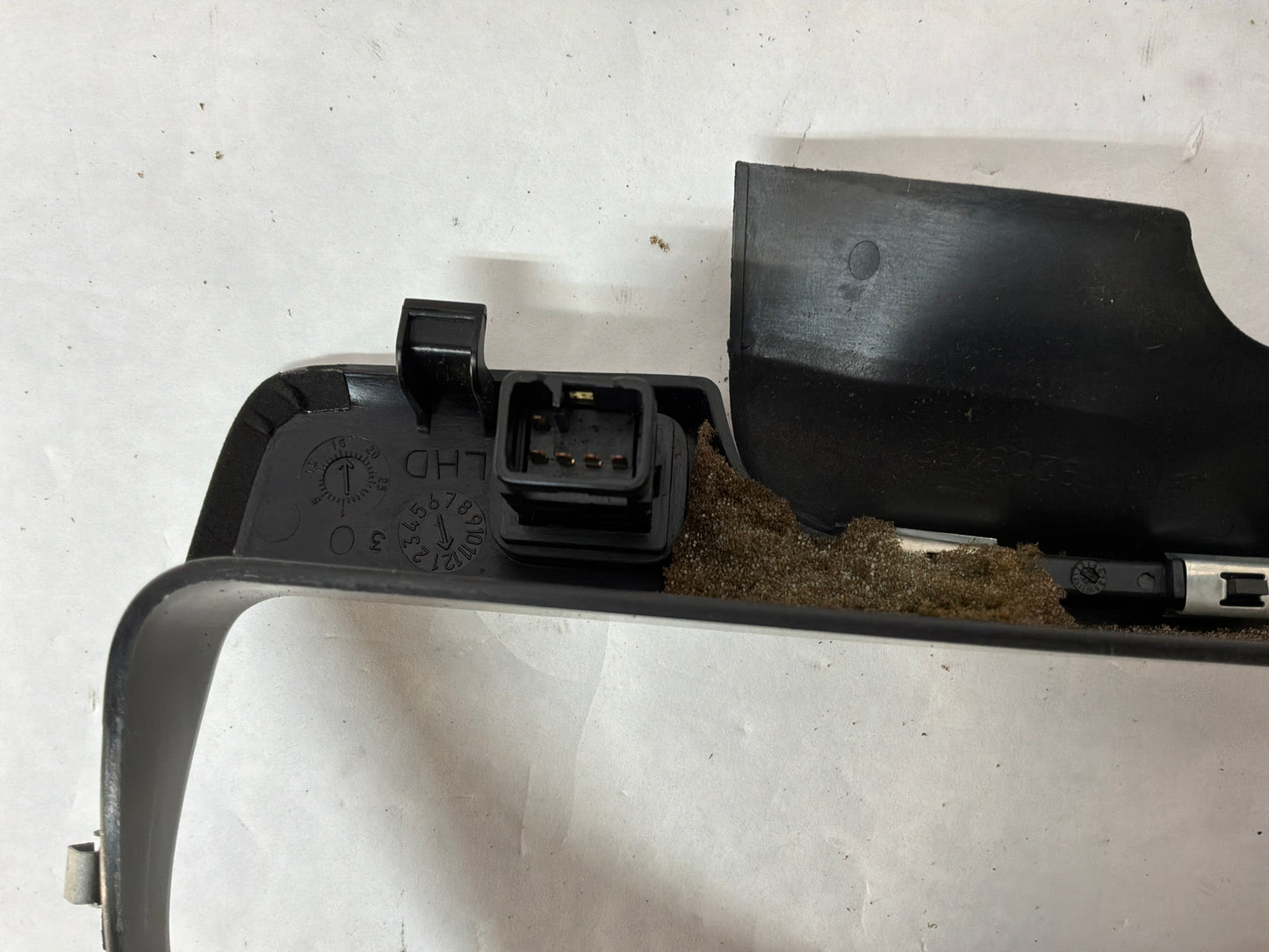 2004 Pontiac GTO Speedometer Gauge Cluster Bezel Trim Panel OEM