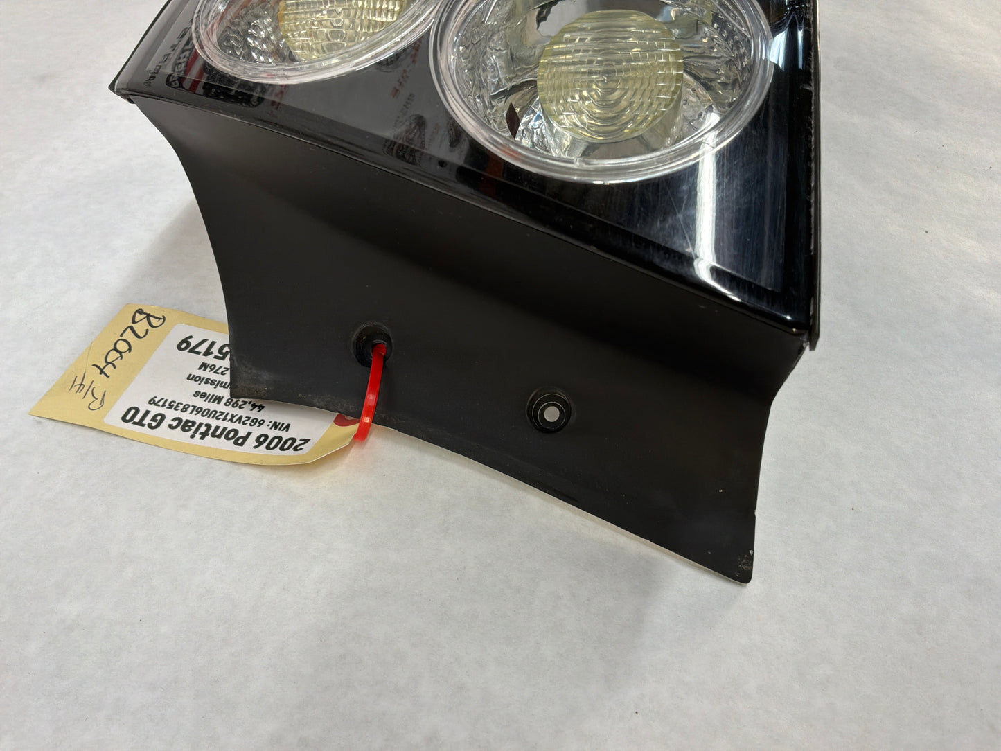 2006 Pontiac GTO RH Passenger Tail Light Taillight Lamp OEM