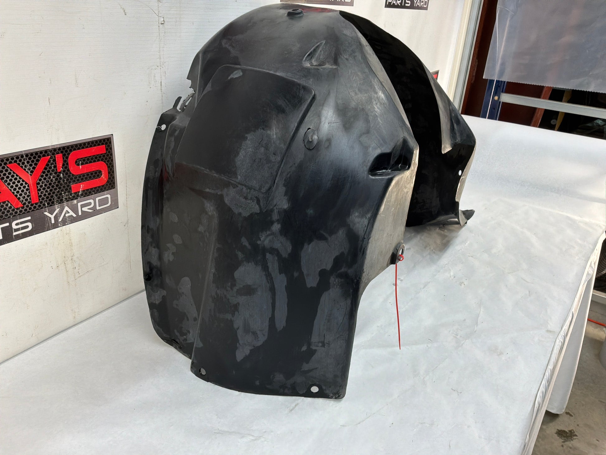 Rh front Wheel liner - Day's Parts Yard