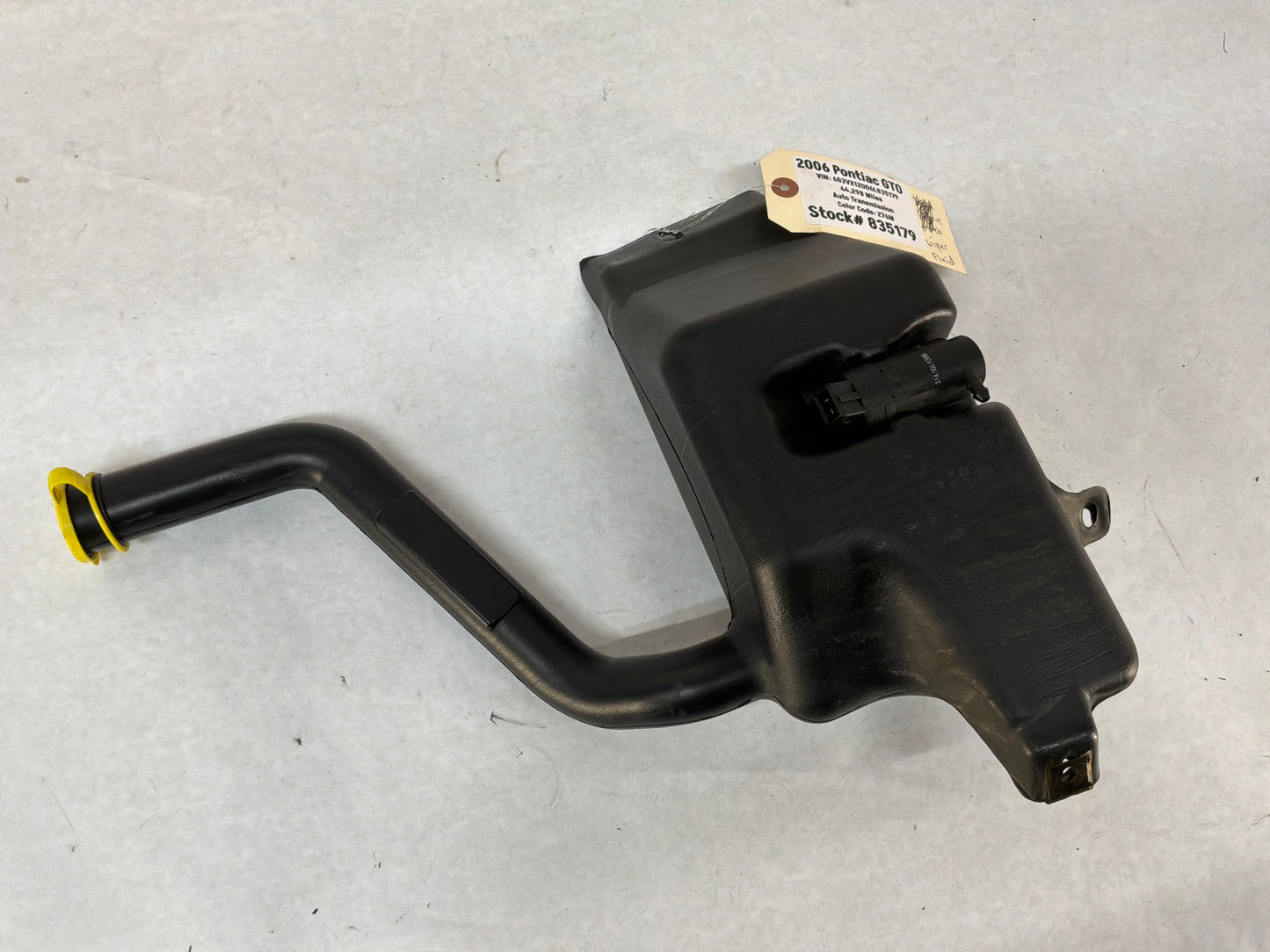 2006 Pontiac GTO Windshield Washer Pump Reservoir Tank Bottle OEM