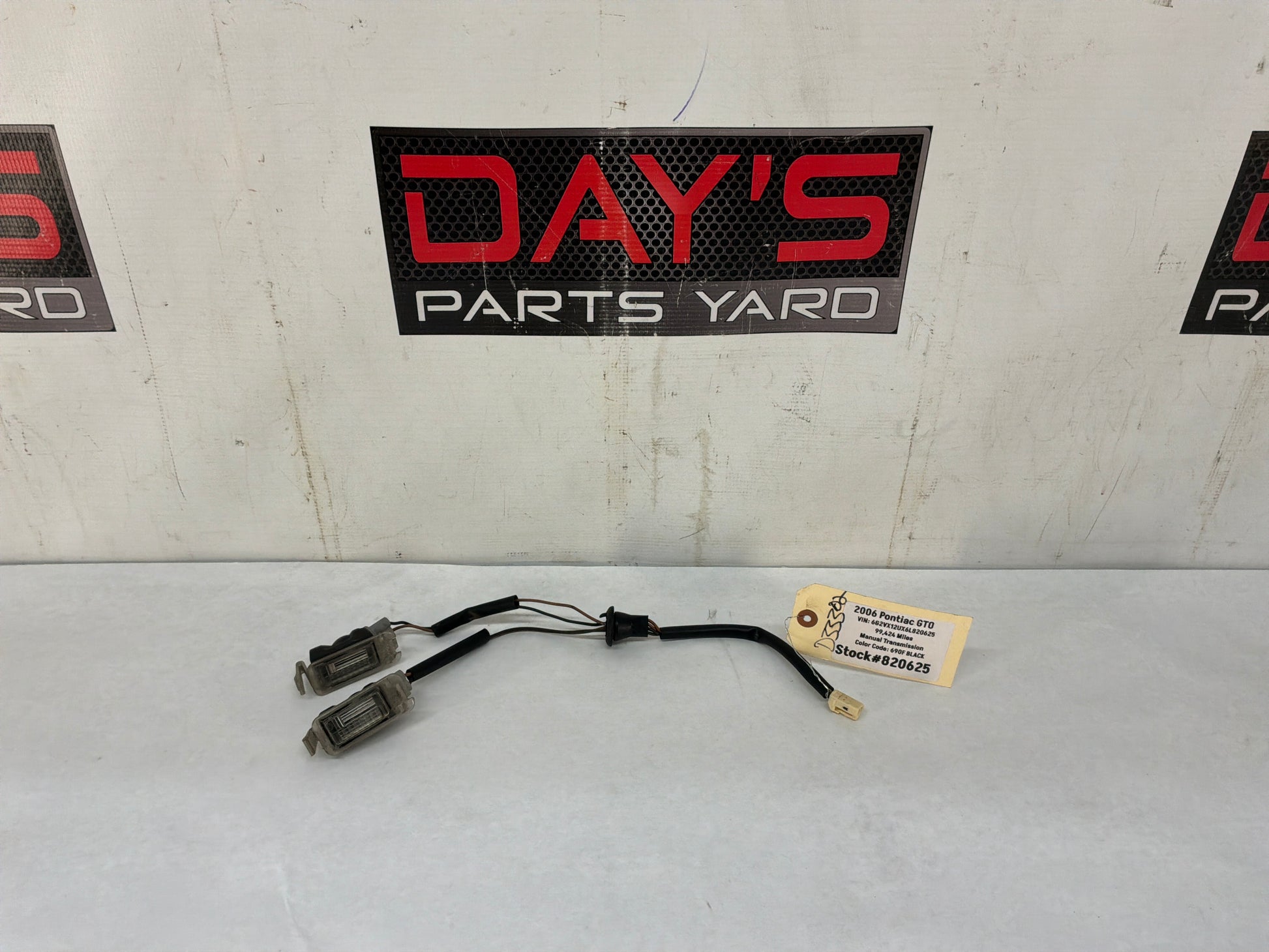 Tag light - Day's Parts Yard