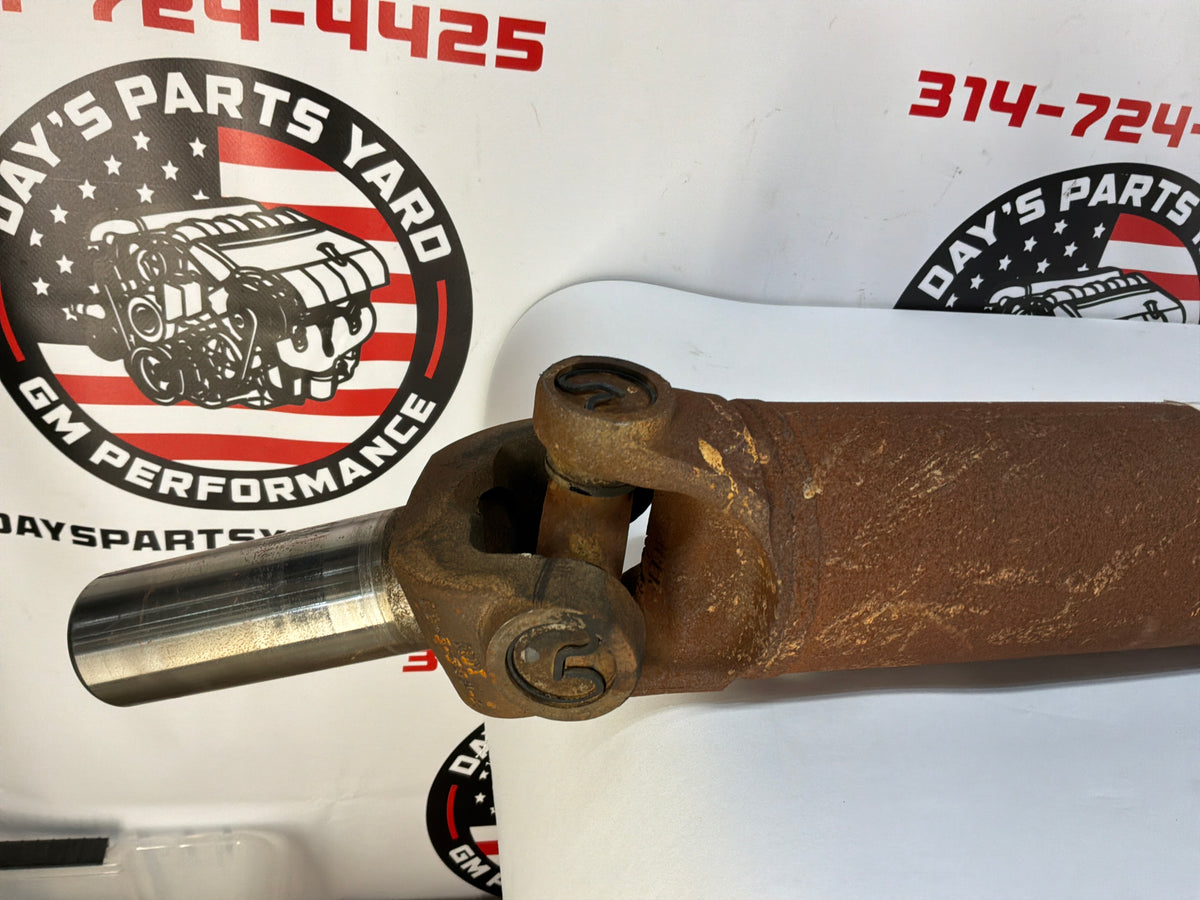 2005 Chevy Silverado 2500HD Driveshaft Drive Propeller Shaft OEM