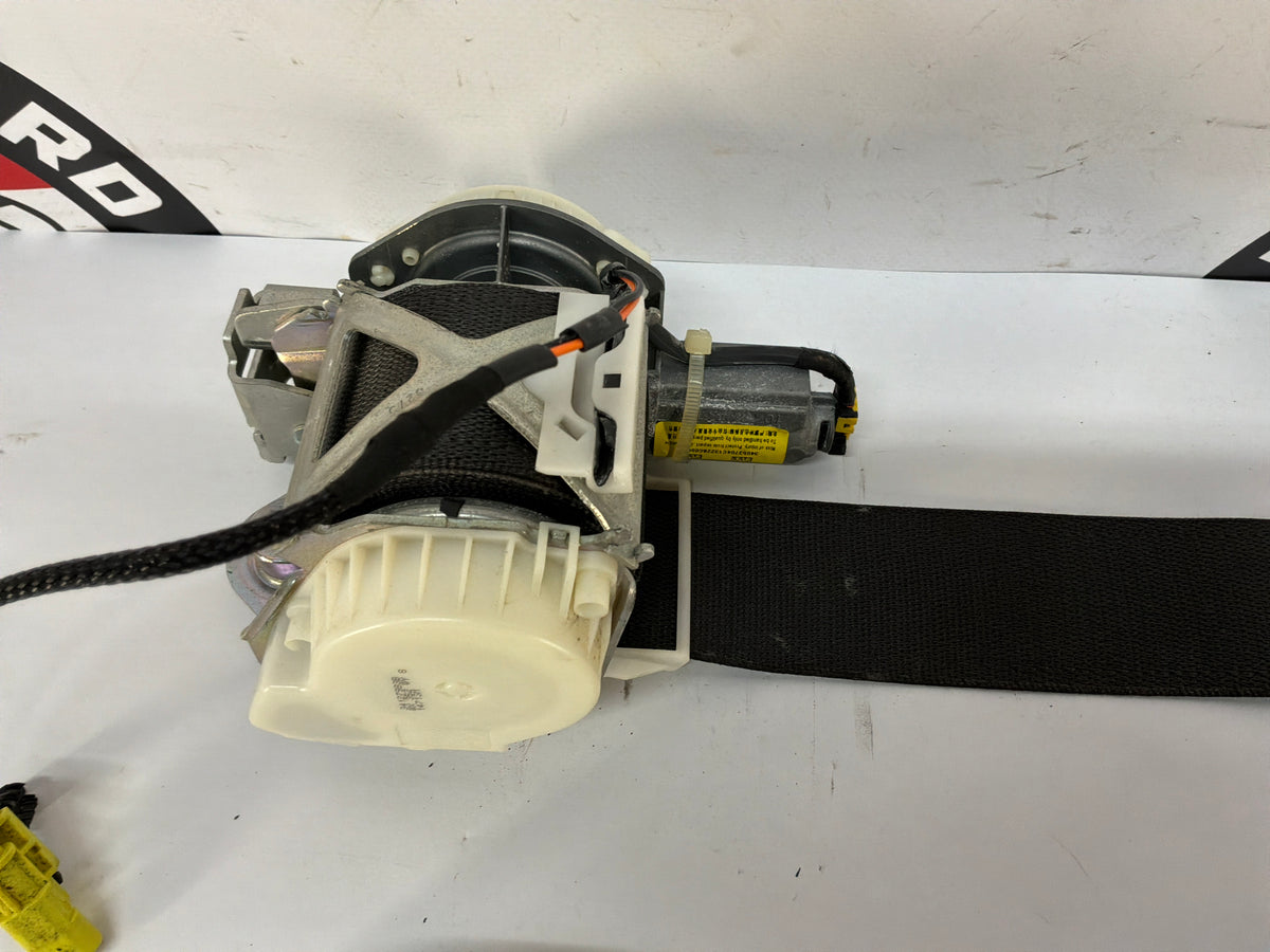 2014 Chevy Caprice PPV RH & LH Front Seat Belt Seatbelt Retractor OEM