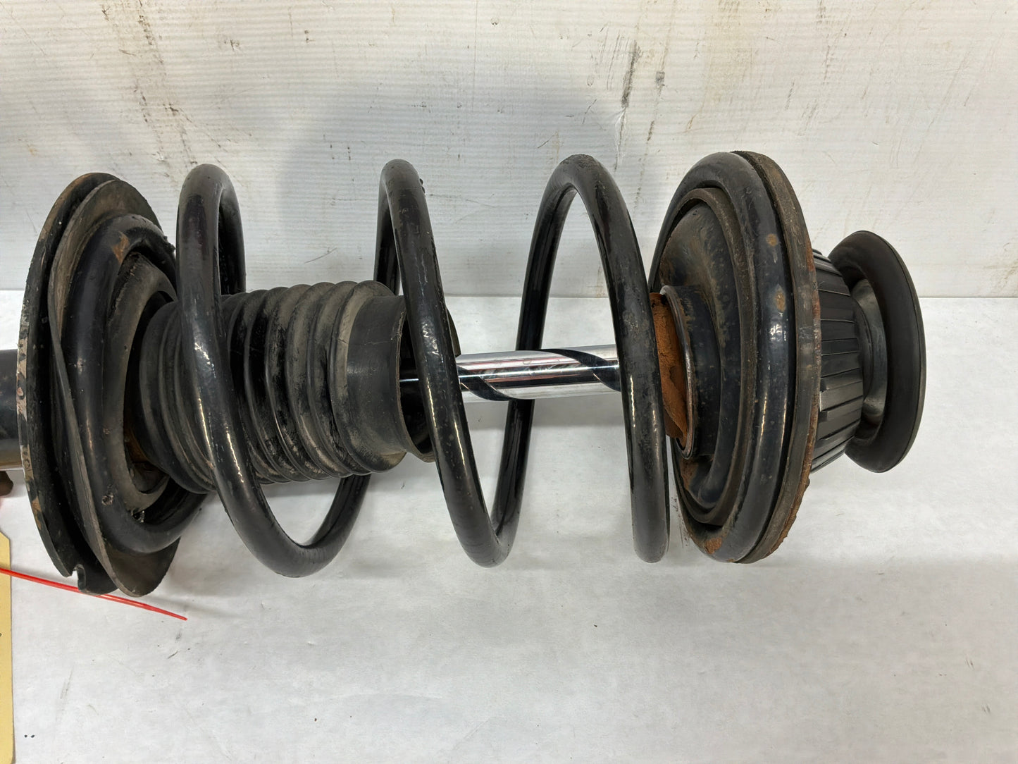 2009 Pontiac G8 GT RH Passenger Front Suspension Strut Assembly OEM