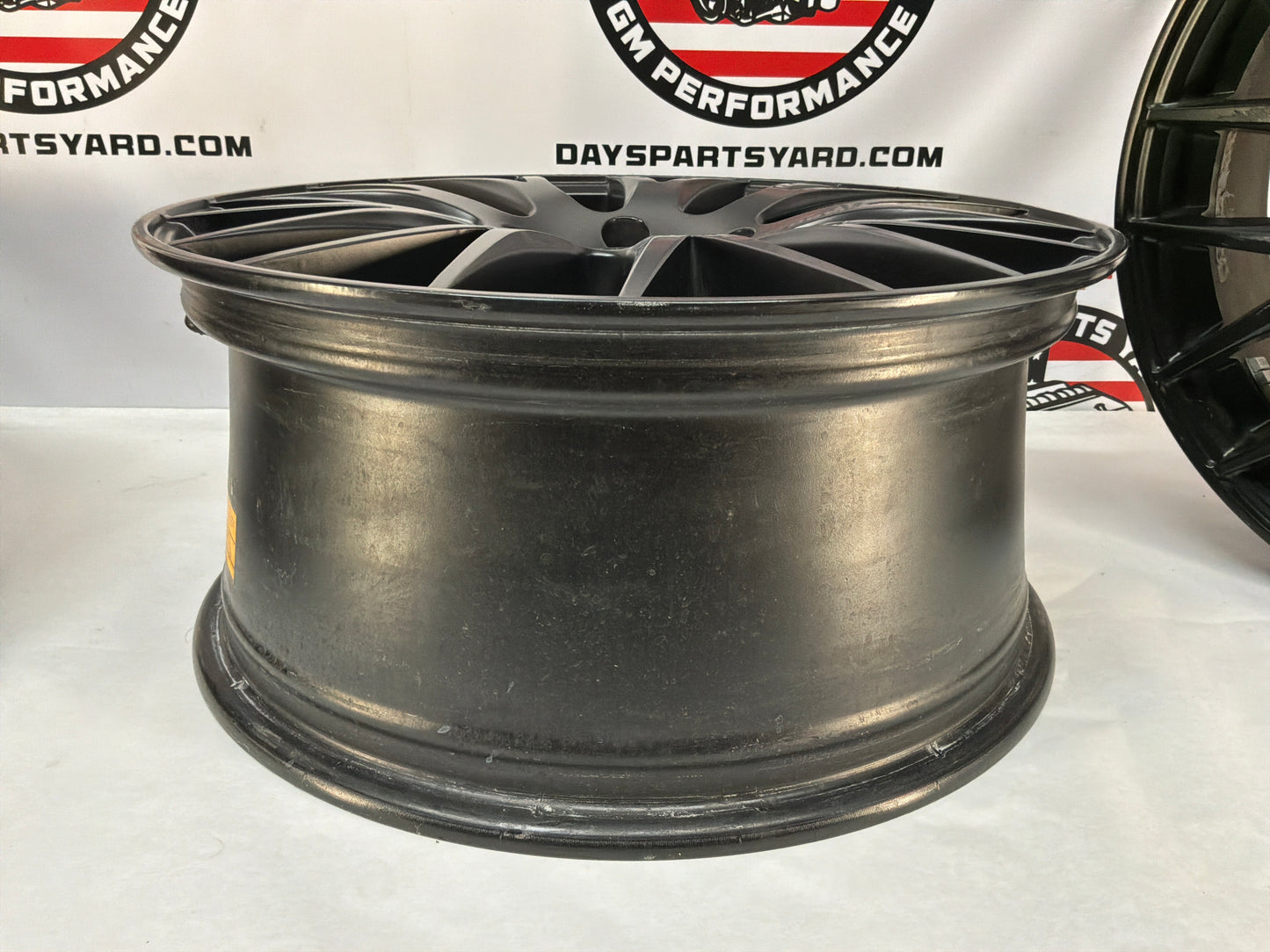 2005 Pontiac GTO 18x8 Verde Saga Aftermarket Wheels Set