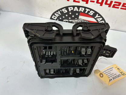 2017 Chevrolet SS Sedan Engine Bay Fuse Relay Wiring Wire Harness Junction Box Block Cover OEM