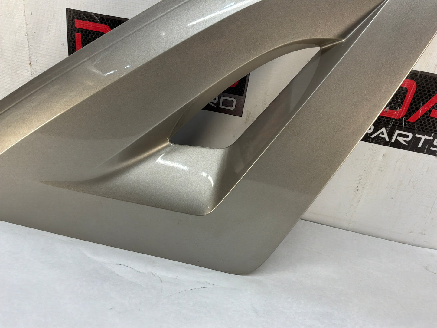 2002 Cadillac Escalade EXT RH Passenger Outer Trim Panel Sail Cladding OEM