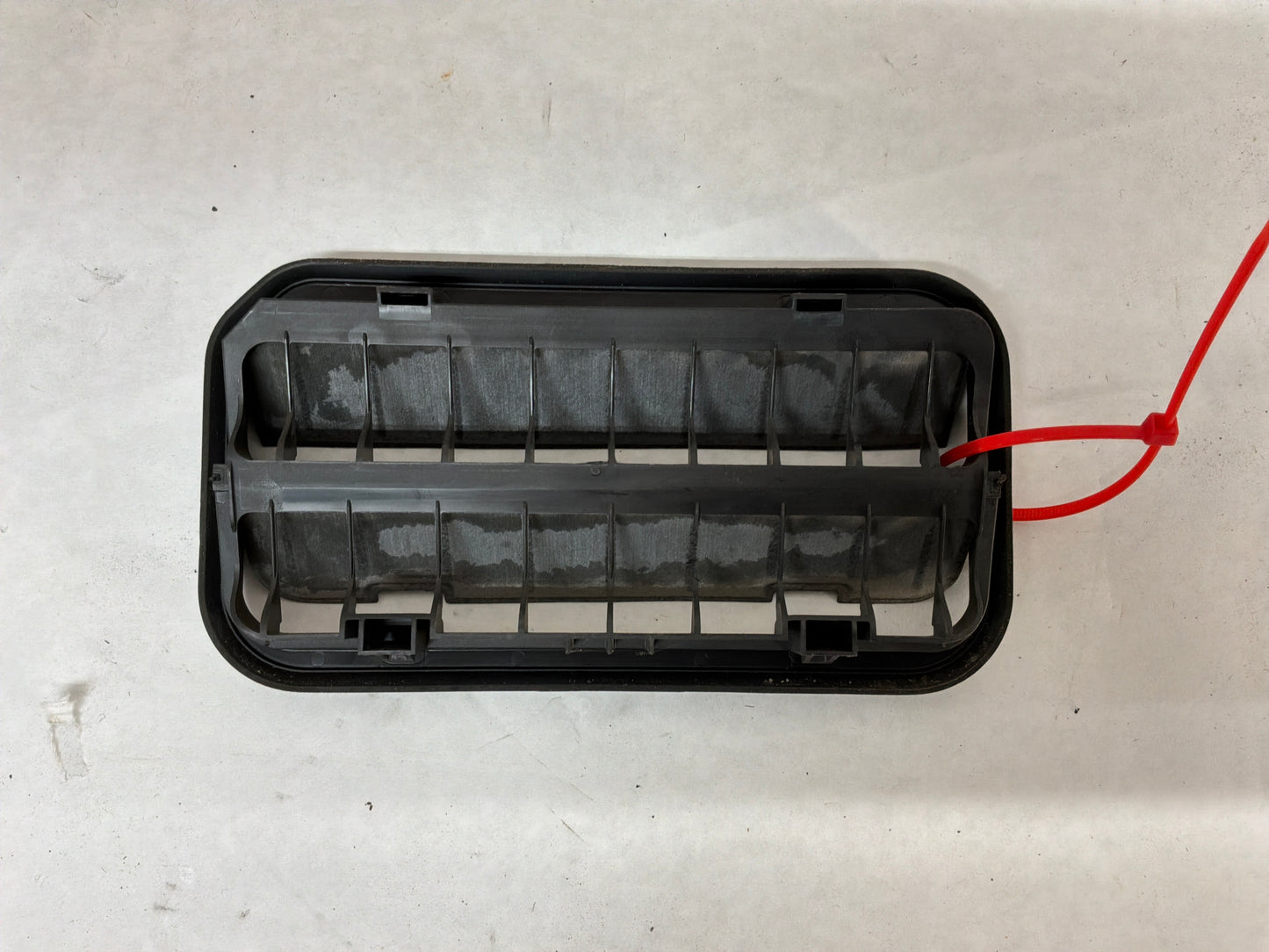 2017 Chevy SS Sedan RH & LH Rear Body Quarter Positive Air Pressure Vents Grills OEM