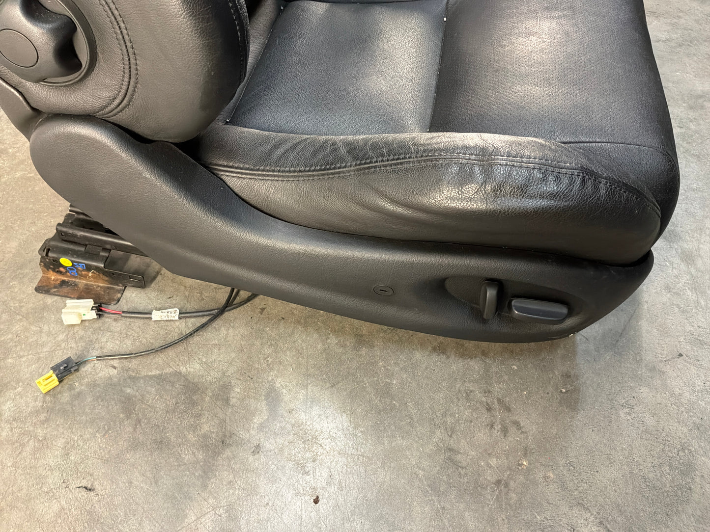 2005 Pontiac GTO Black Leather Front and Rear Seats Set OEM