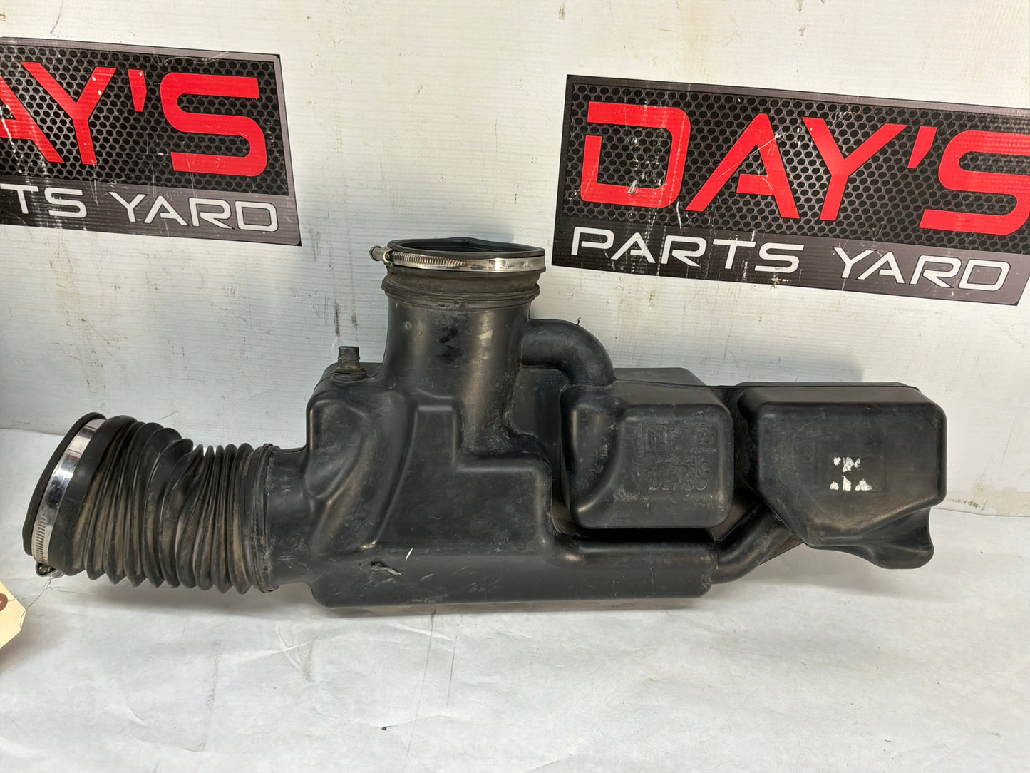 Cold air intake - Day's Parts Yard
