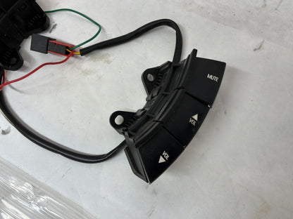 2004 Pontiac GTO Steering Wheel Radio Control Buttons Switches OEM