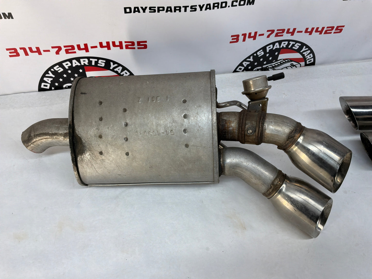2013 Chevy Camaro 1LE RH & LH NNP Exhaust Mufflers OEM