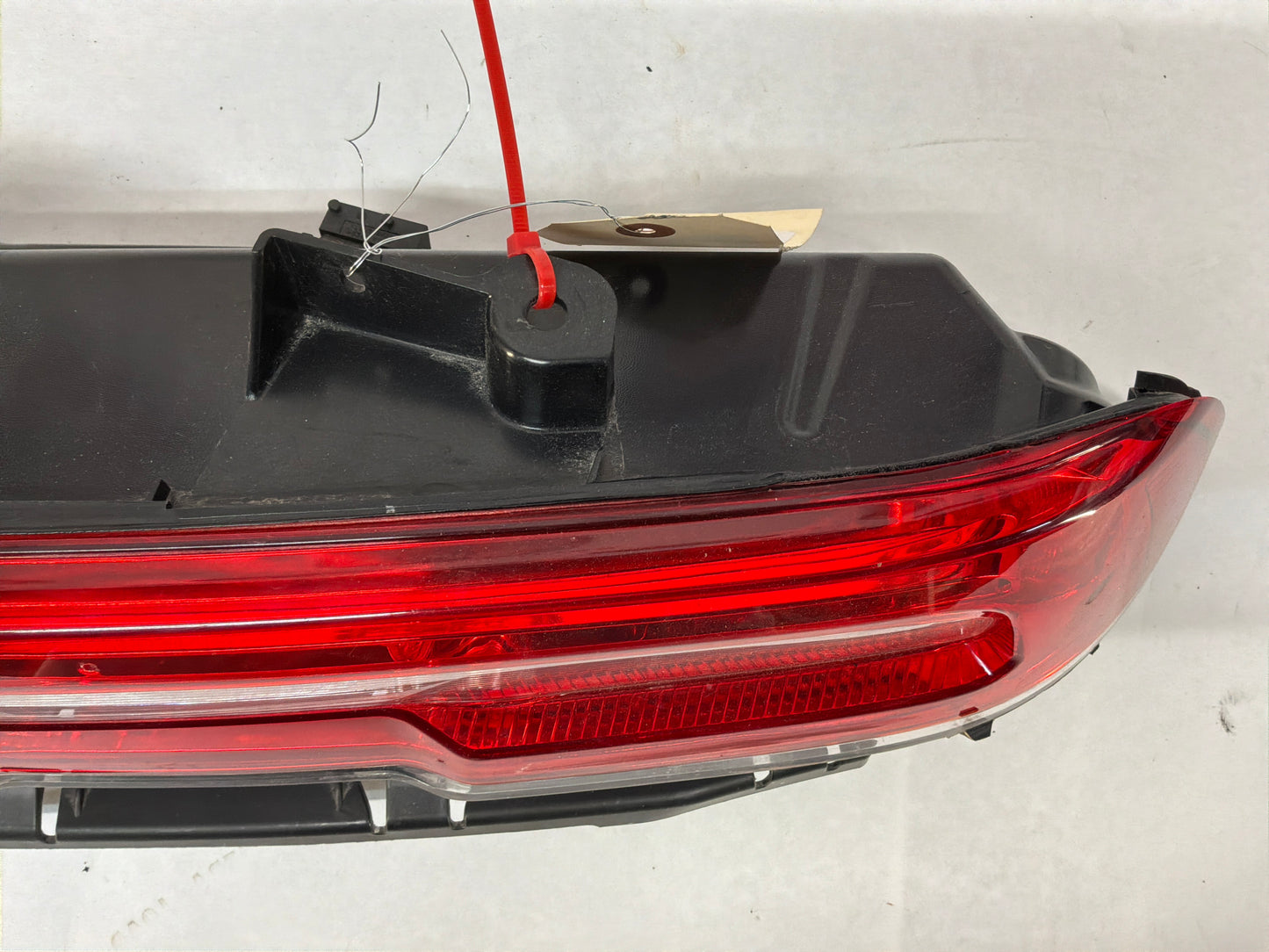 2014 Chevy Camaro SS RH Passenger Taillight Tail Light Lamp LED OEM