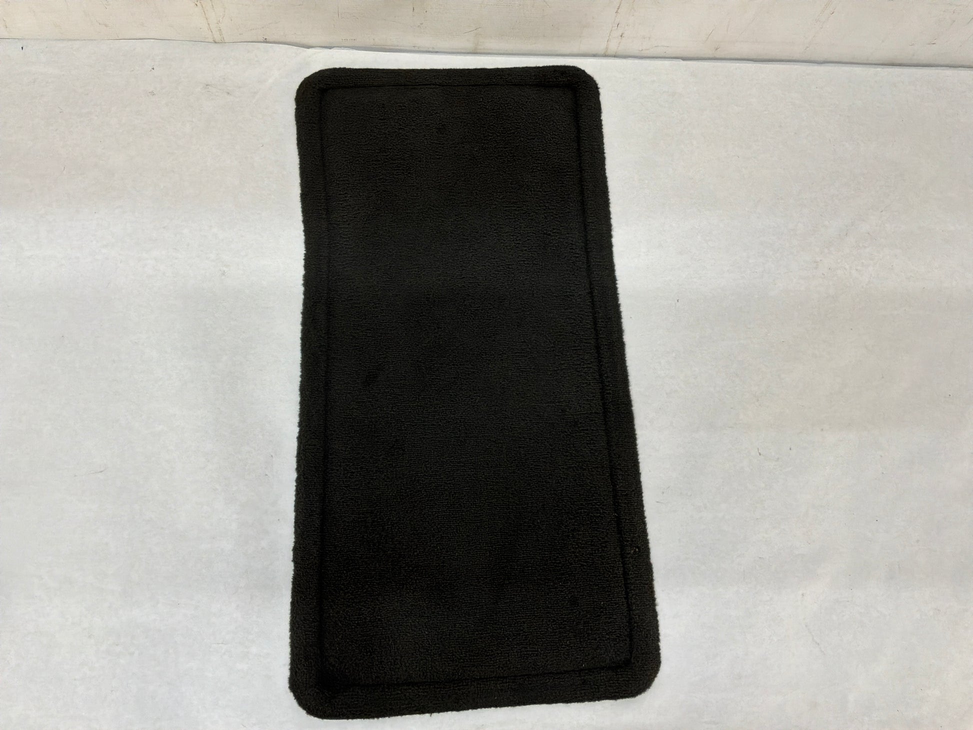 Rh front floor mat - Day's Parts Yard